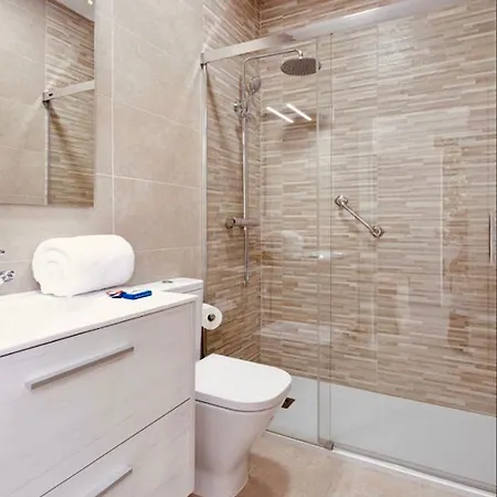 Downtown Plaza Apartment